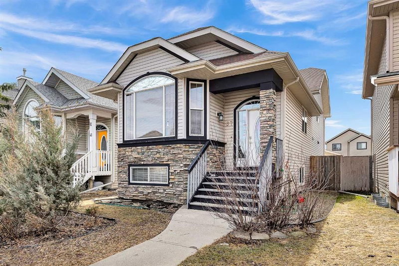 37 Chaparral Ridge Link SE, Calgary, Alberta