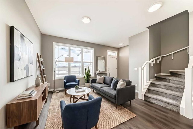 1328 Mahogany Boulevard SE