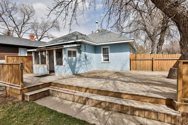 132 3 Avenue NE