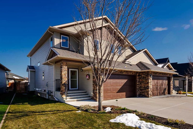 1910 High Park Circle NW, High River, T1V 0E7 | Image 2