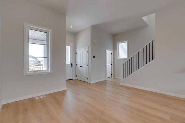 1273 Creekview Drive SW