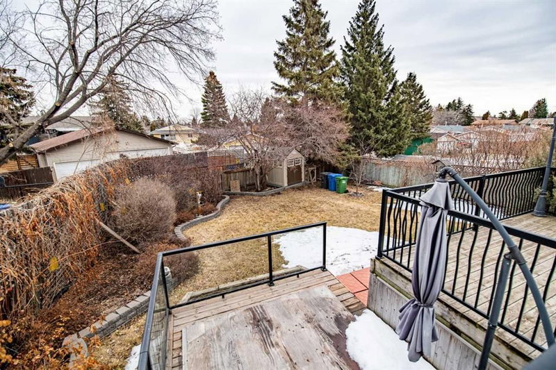 44 Norwest Close, Red Deer, T4P2A2 | Image 2