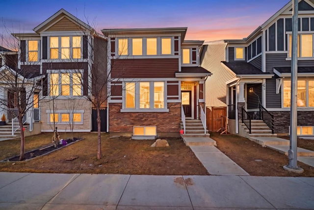 96 Red Embers Crescent NE