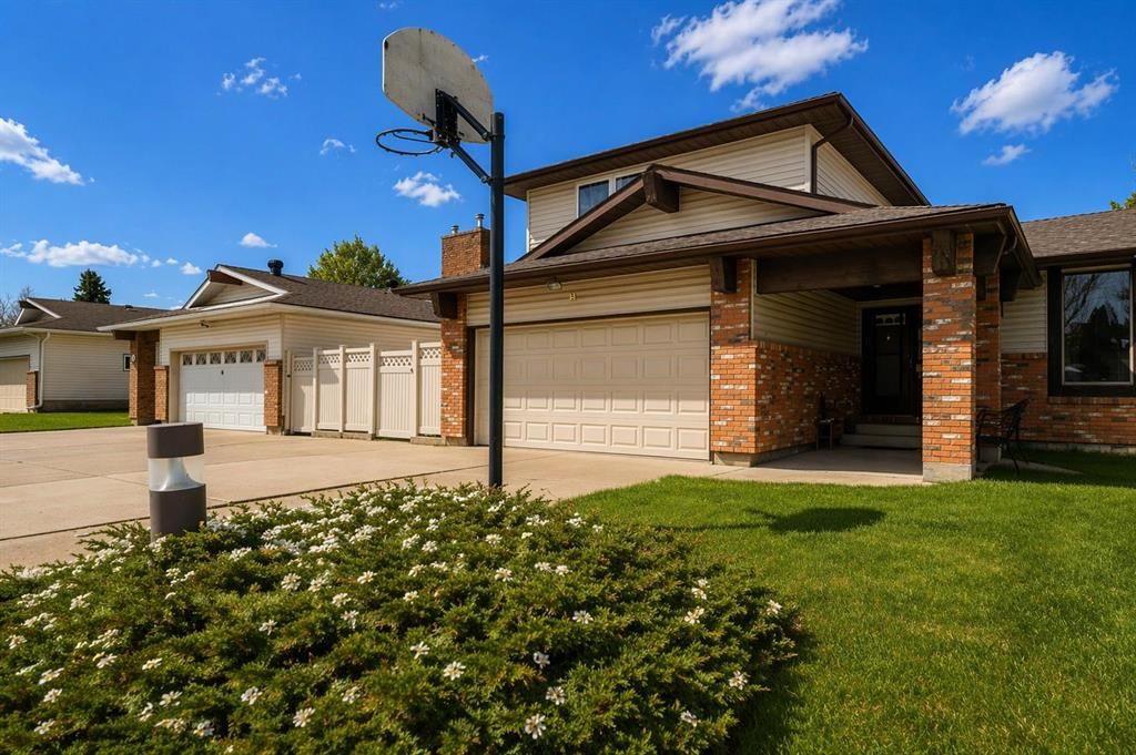 Recently sold home in Ross Glen