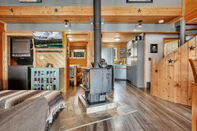 30 MOUNTAINVIEW ROAD