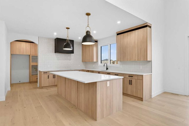 111 North Bridges Garden