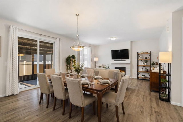 33 Carringham Heights NW