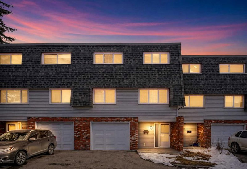 10304 Braeside Drive SW, Calgary, Alberta