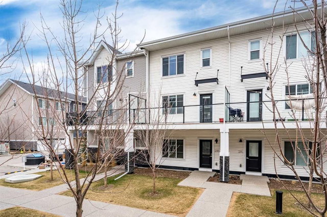 216 - 669 Savanna Boulevard NE