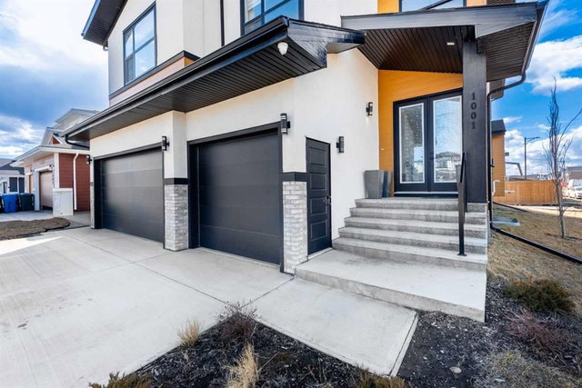 1001 Waterford Drive SE