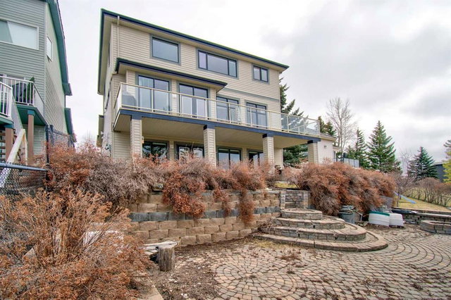 3701 Springbank Drive SW