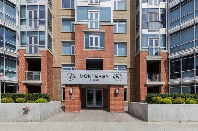 109 - 32 Varsity Estates Circle NW