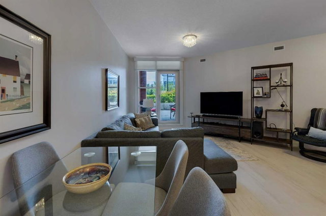 109 - 32 Varsity Estates Circle NW