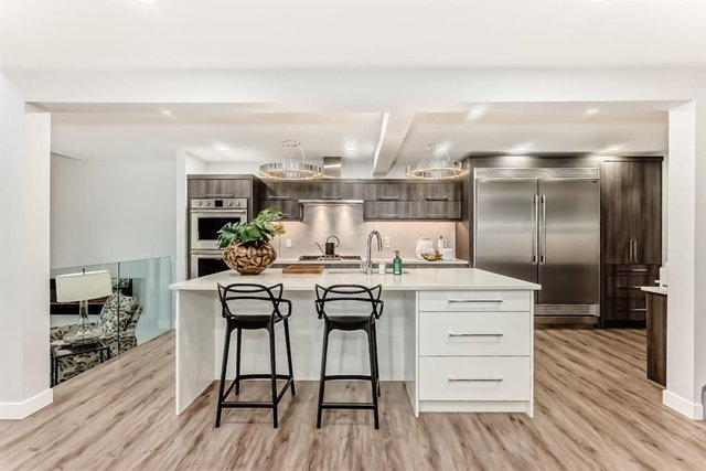 22 Coach Manor Terrace SW