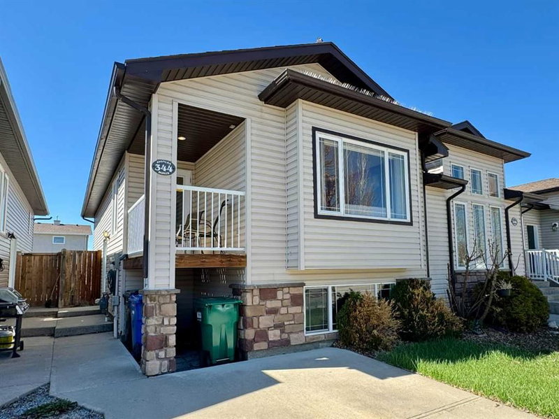 344 Lynx Crescent N, Lethbridge, T1H 6X7 | Image 2