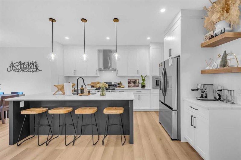 11 Heritage Circle, Cochrane, T4C 3G9 | Image 2