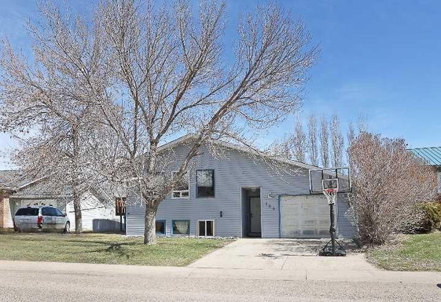 184 Upland Boulevard W