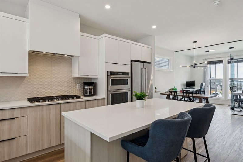 87 Aquila Way NW, Calgary, Alberta