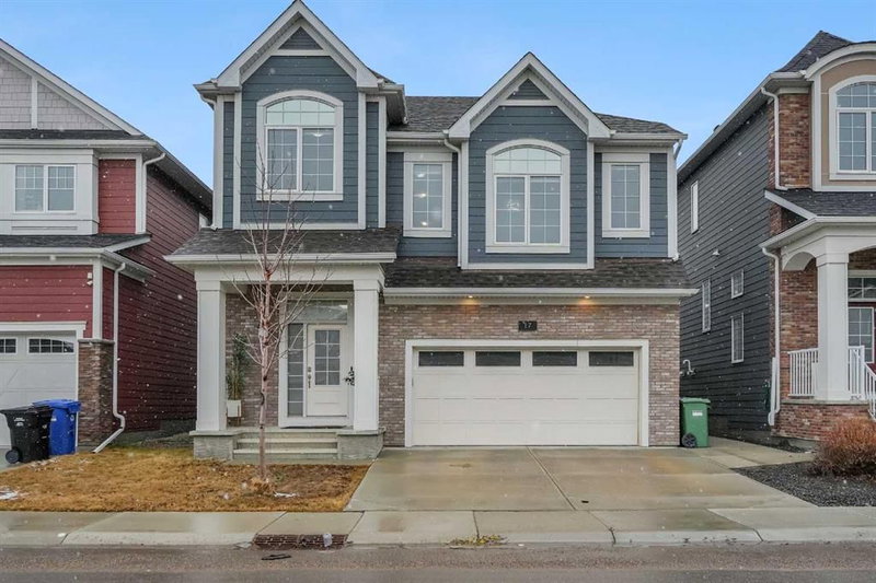 17 Yorkstone Way SW, Calgary, Alberta