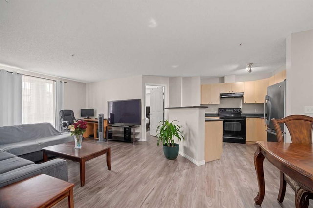 2105 - 2371 Eversyde Avenue SW