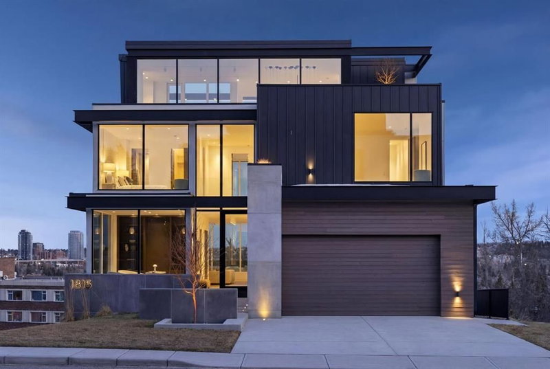 1815 11 Avenue NW, Calgary, Alberta