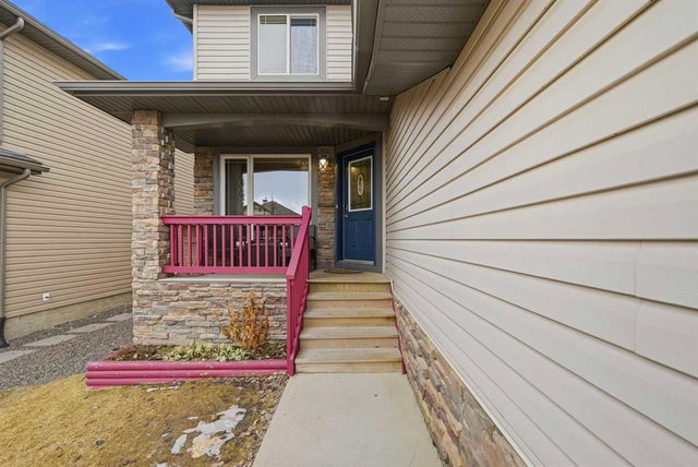 127 Kincora Heights NW