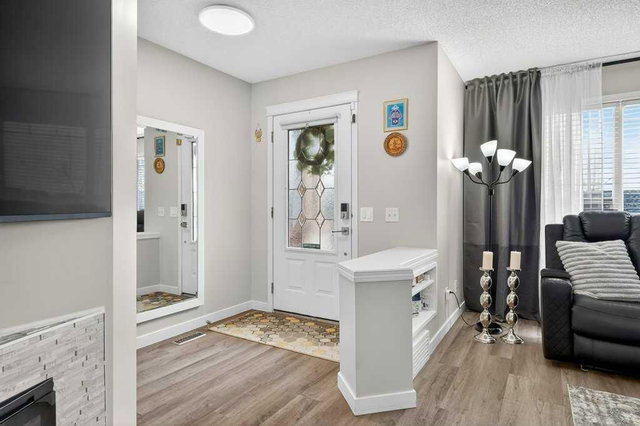 370 Prestwick Circle SE