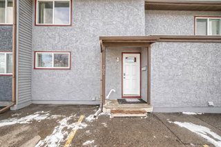 702 - 9930 Bonaventure Drive SE