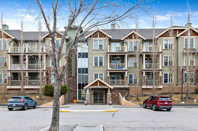 220 - 205 Sunset Drive