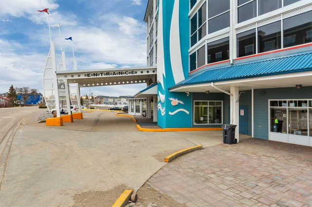 405 - 5100 Lakeshore Drive