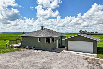 225074 Highway 561