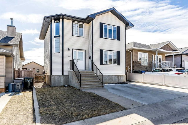 97 Ranchlands Way NE