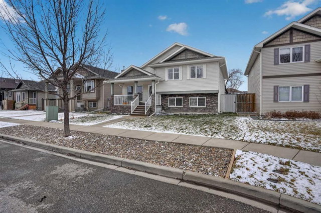 188 Mildred Dobbs Boulevard N