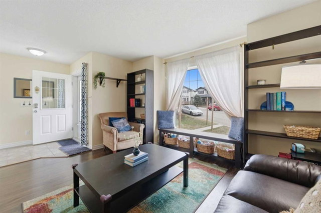 121 Arbour Stone Place NW