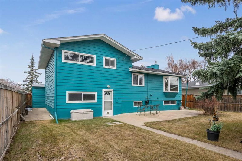 67 Hooke Road SW, Calgary, T2V3K6 | Image 2