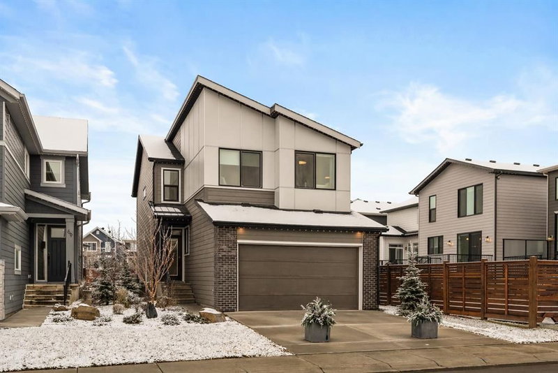 103 Silver Spruce Grove, Calgary, Alberta