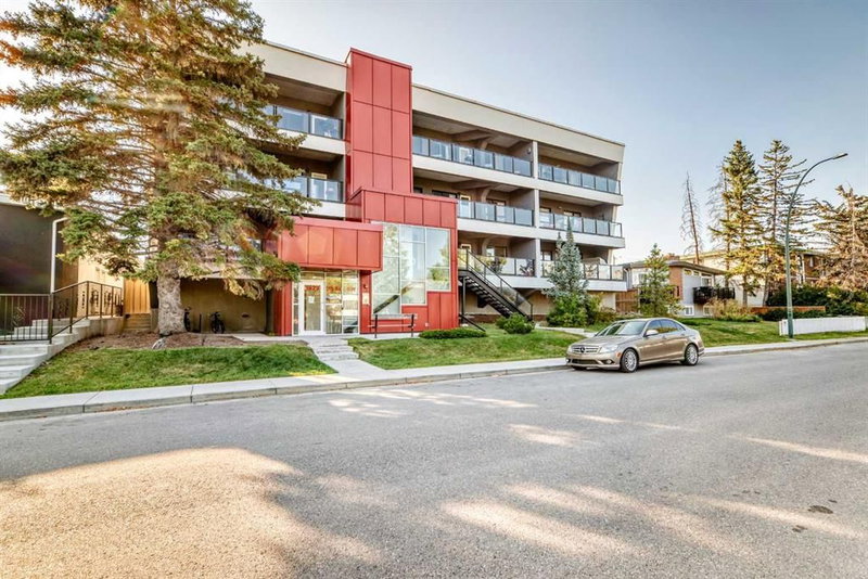 202 - 1629 38 Street SW, Calgary, T3C 1T8 | Image 2