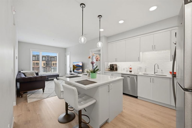 660 Shawnee Square SW #104, Calgary, Alberta