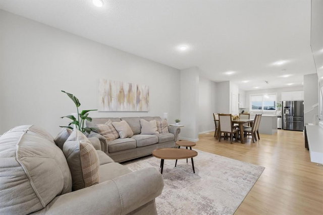 34 Lavender Manor SE