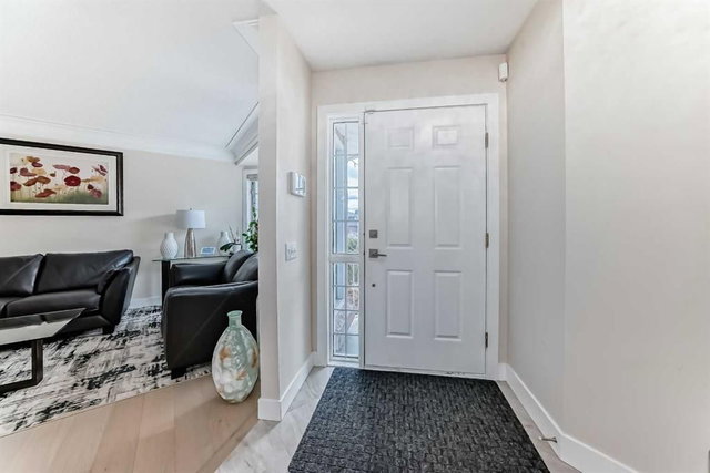 7165 California Boulevard NE