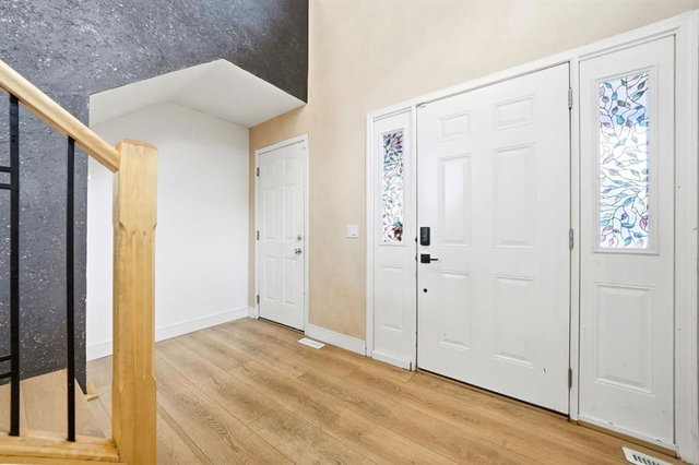 165 Thornfield Close SE