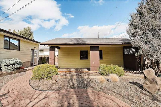 5811 Londonderry Crescent SW