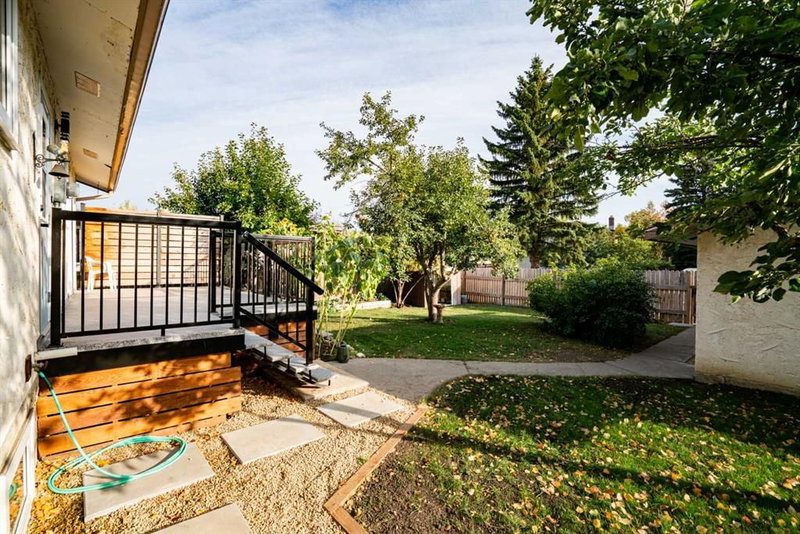 6209 42 Avenue, Camrose, T4V 2W8 | Image 2