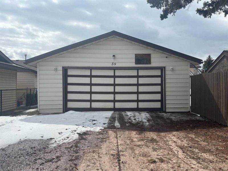 59 Harolds Hollow, Whitecourt, t7s1c3 | Image 2