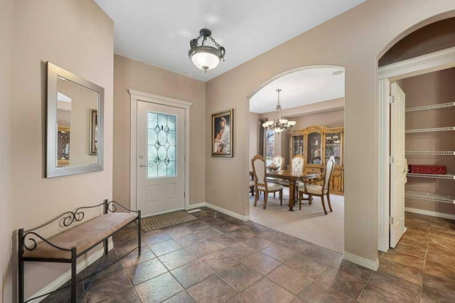 9 Tuscany Glen Way NW