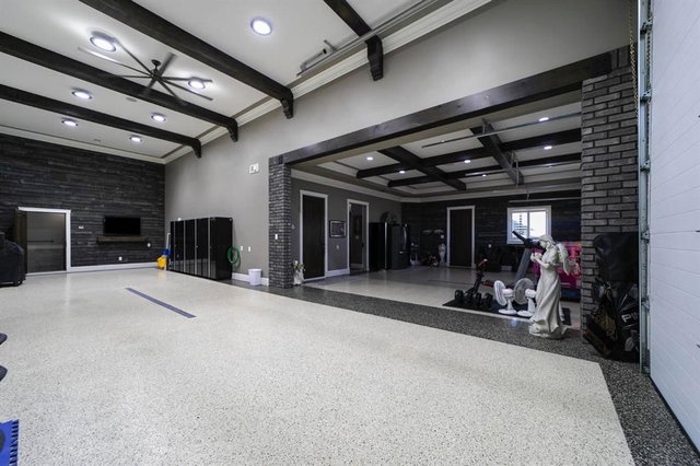 2903 61 Street Close