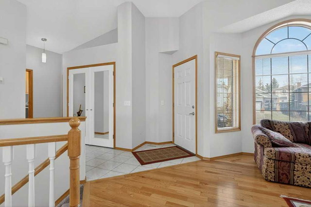 68 Arbour Wood Close NW