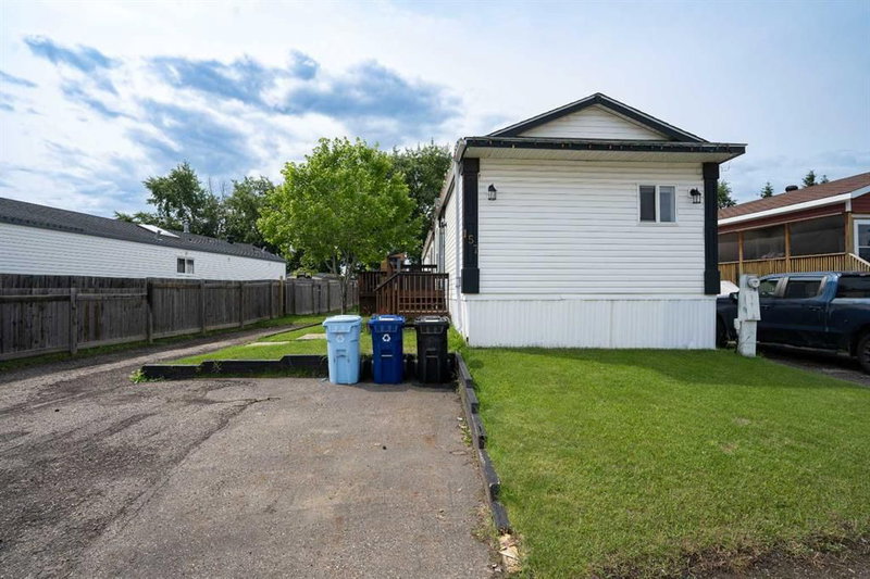 157 Grandview Crescent