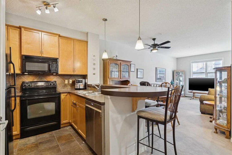 110 - 37 Prestwick Drive SE, Calgary, T2Z 4Z2 | Image 3