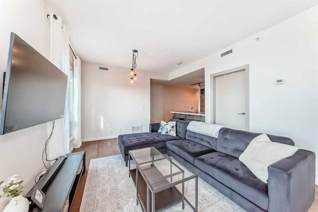 1010 - 210 15 Avenue SE